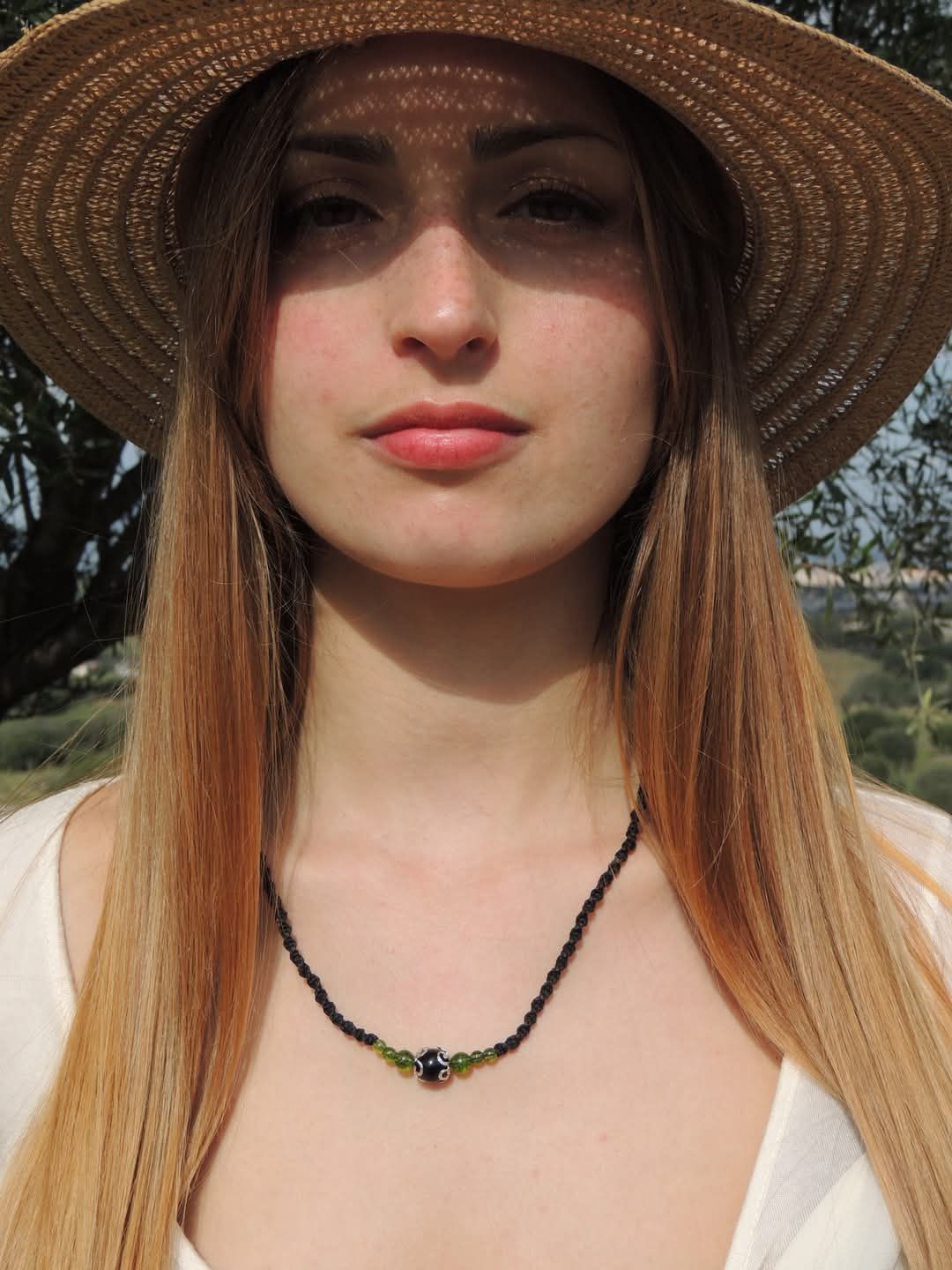 Collana o Choker Su Coccu con Olivina